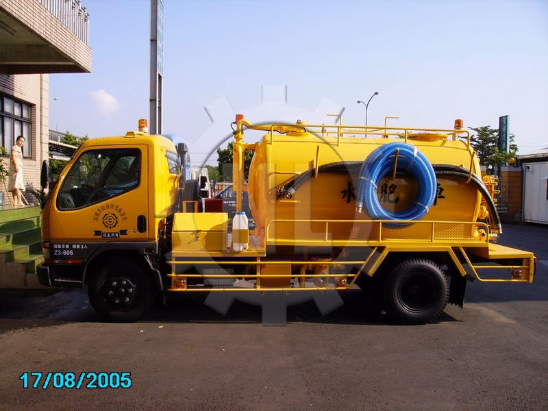 水肥車24
