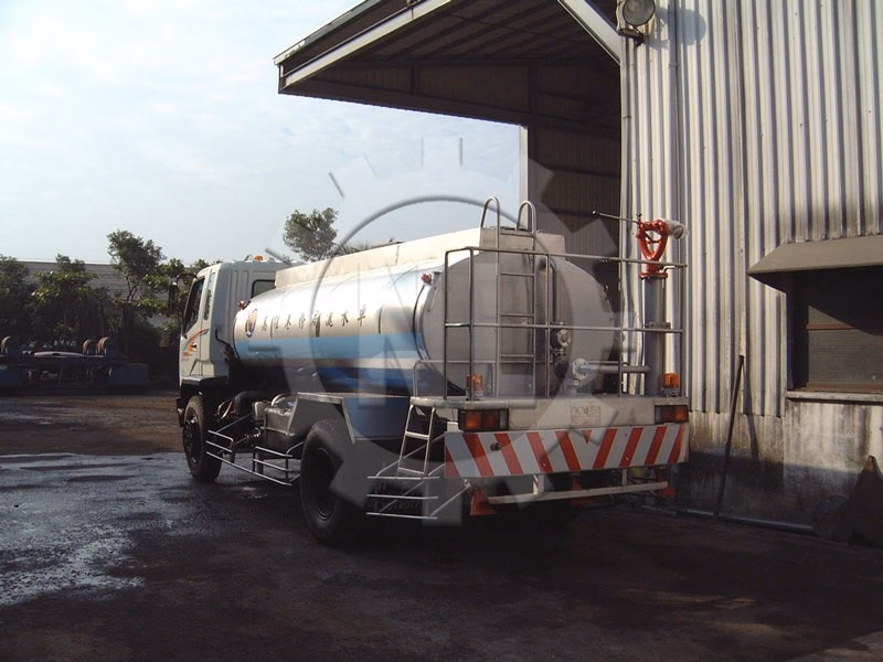 灑水車43