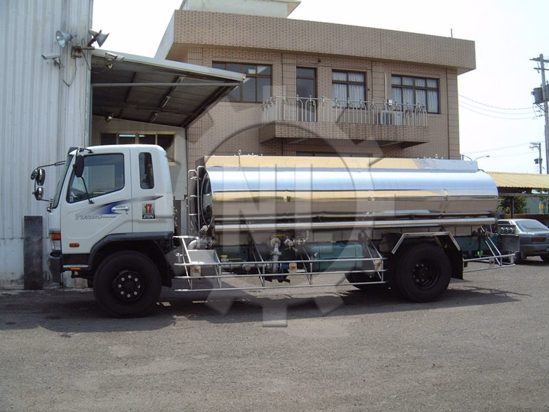 水罐車49