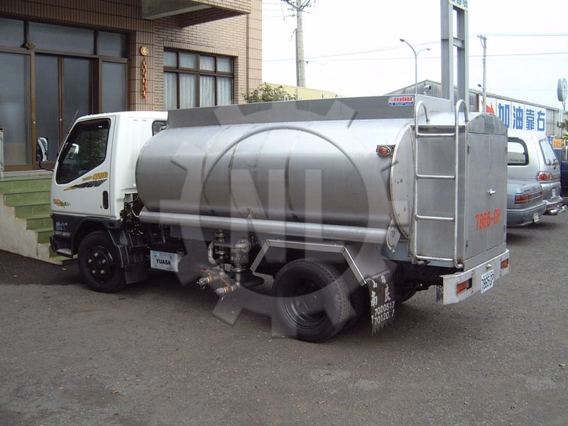 加油車20