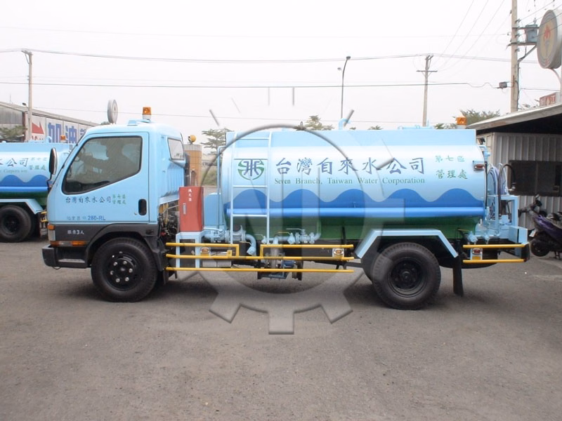 水罐車20