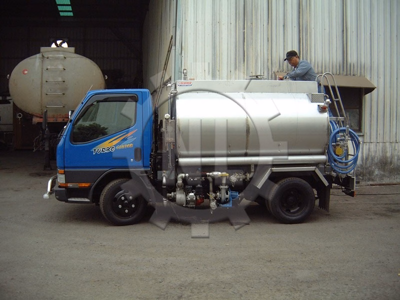 水罐車35