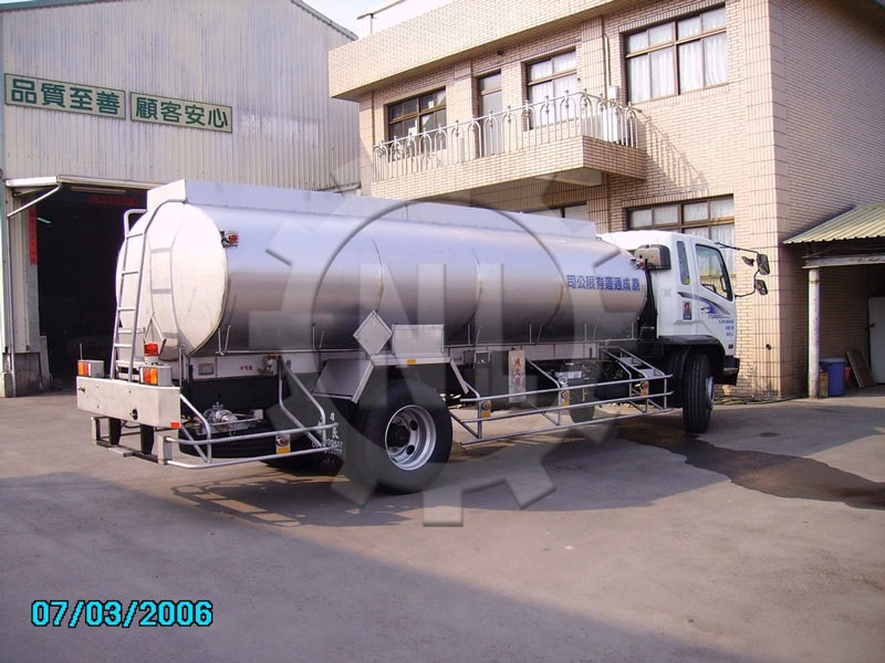 加油車03