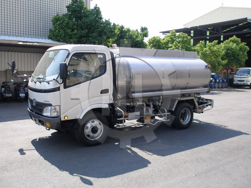 水罐車28