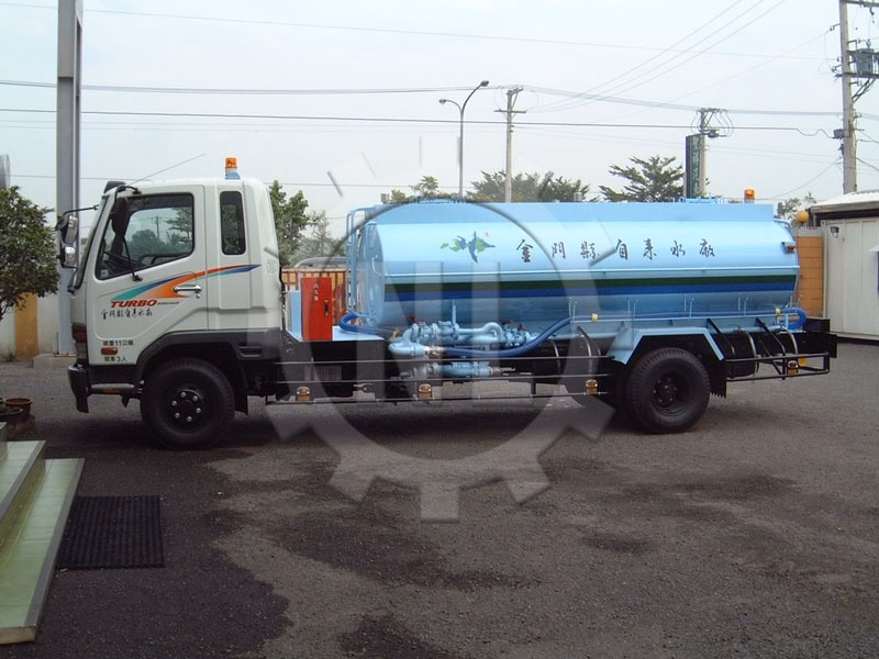 水罐車17