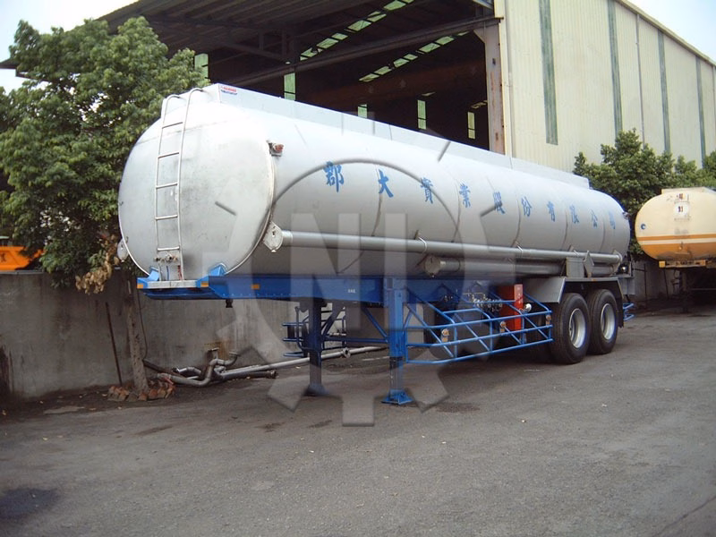 油罐車28