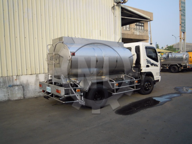 水罐車30