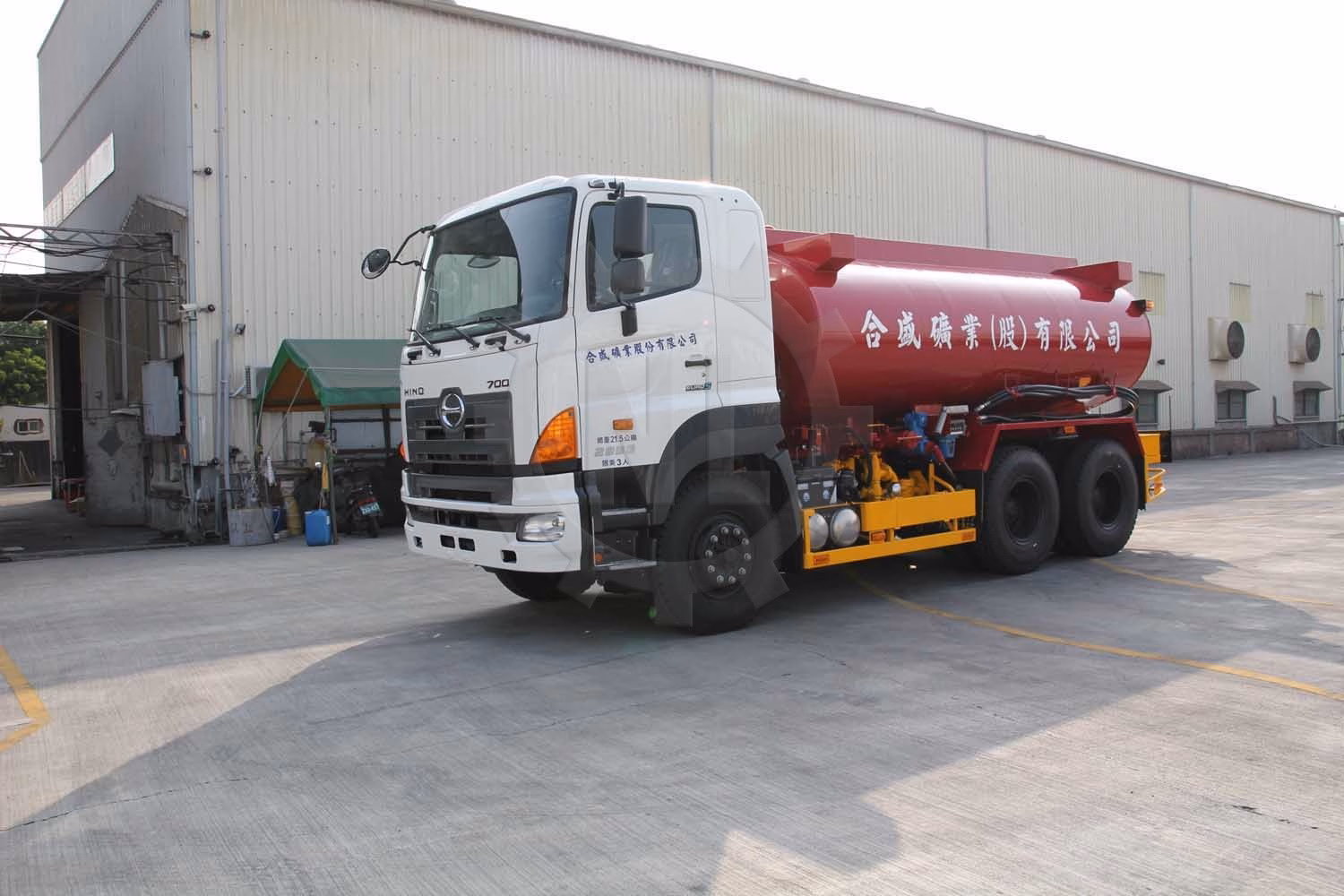 加油車46