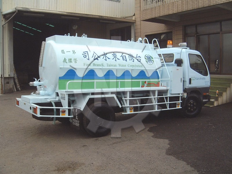 水罐車38
