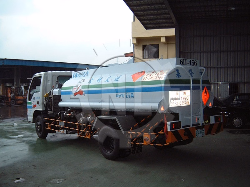 加油車26