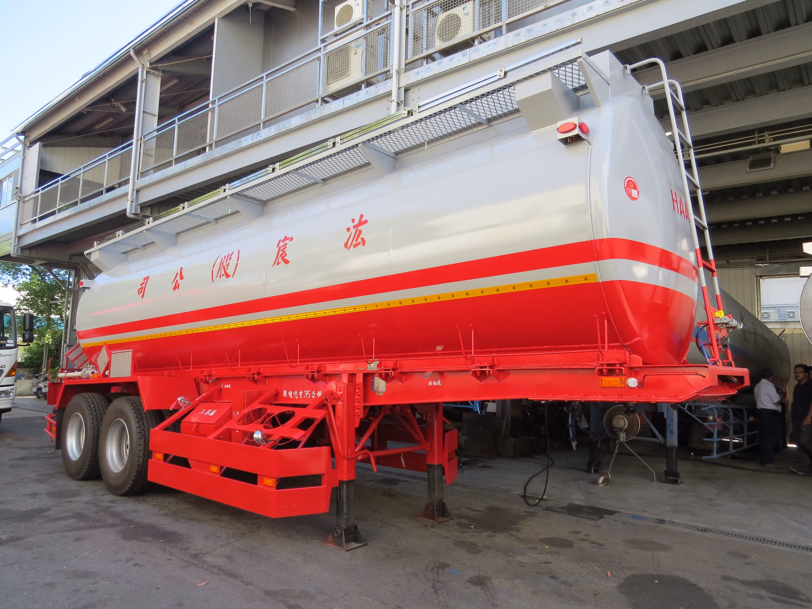 2025鹽酸車17