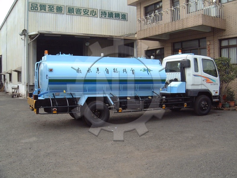 水罐車16