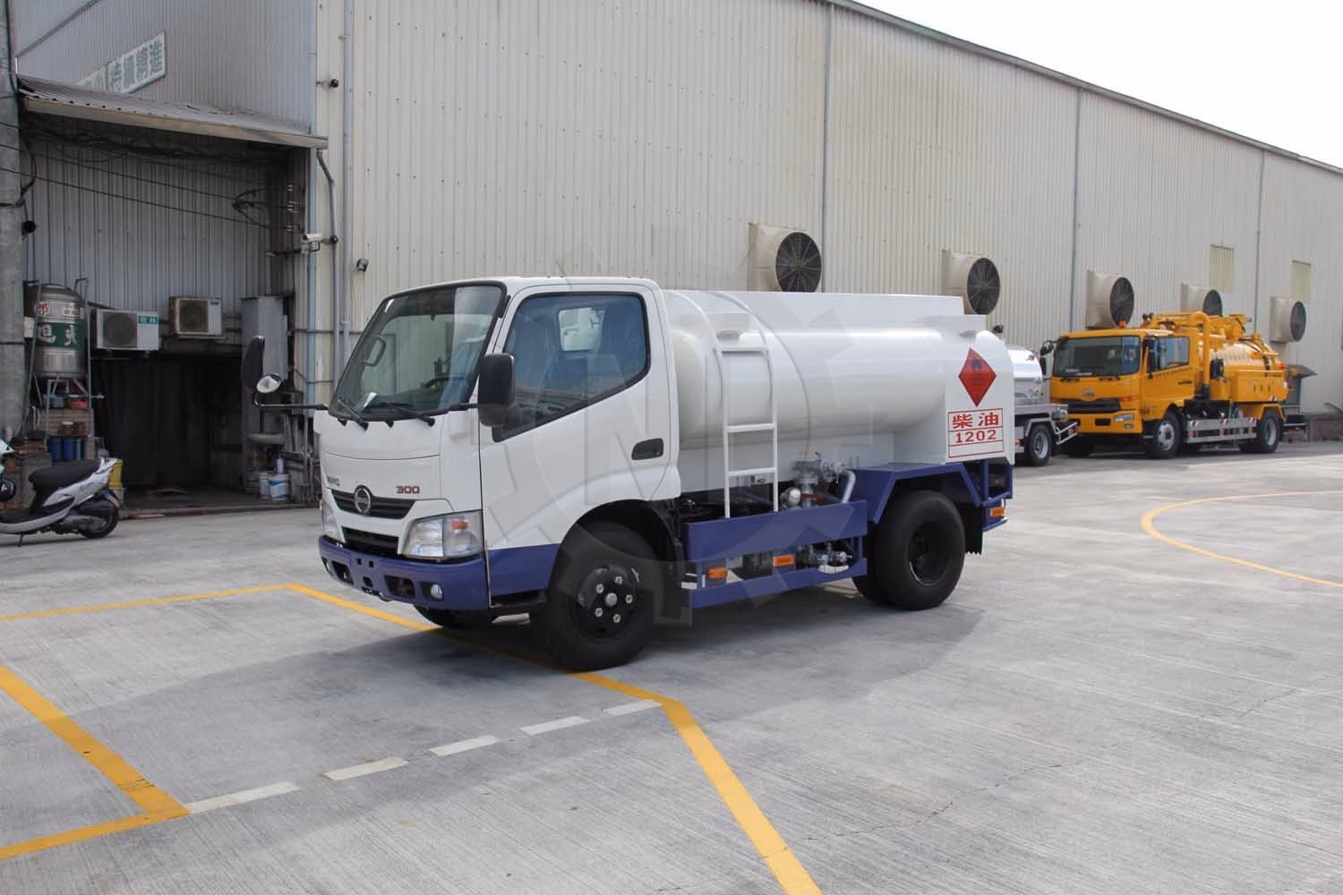 加油車43